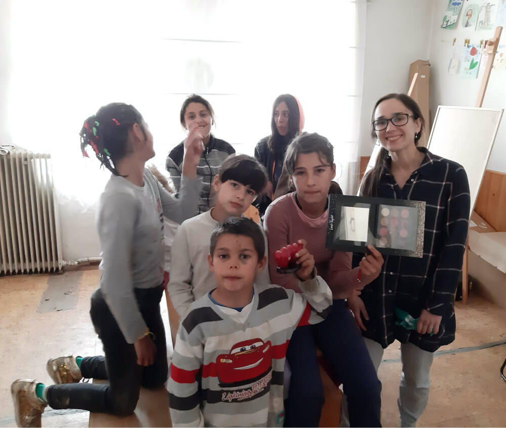 Michalka s dětmi, po předání výher za malou lokální hru 2019